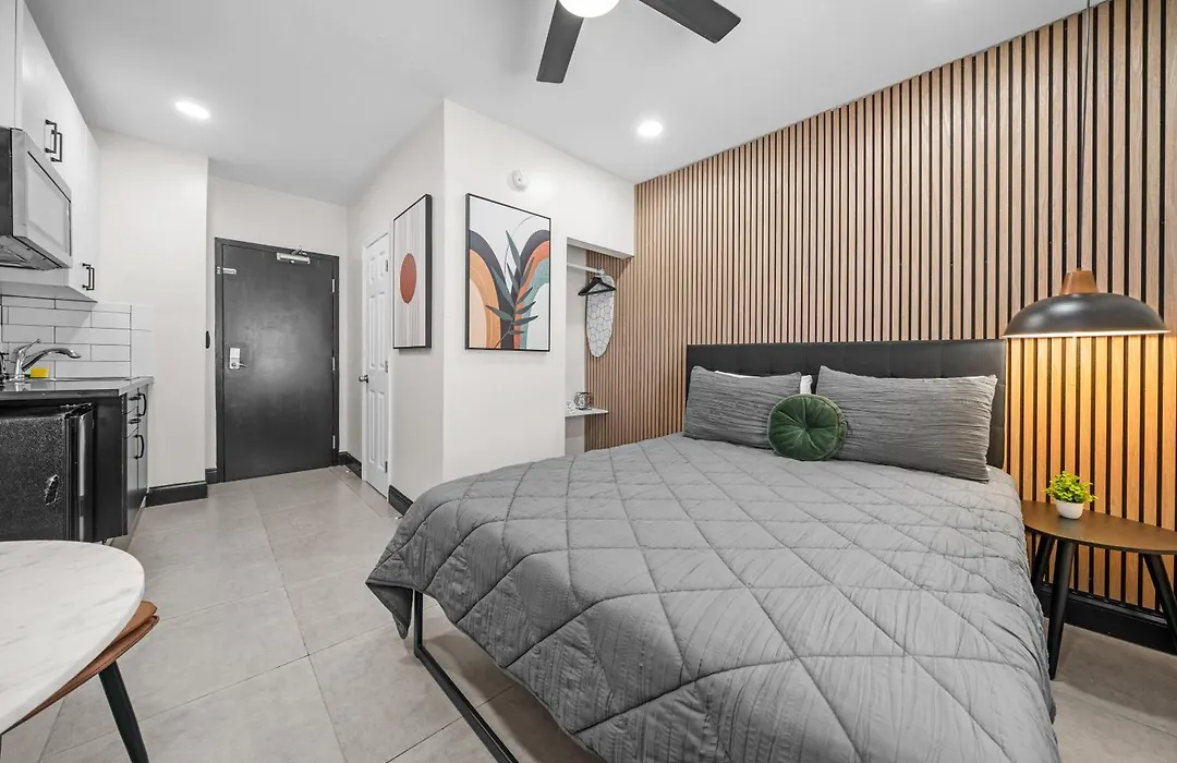 Baybreeze Apartments By Lowkl-1